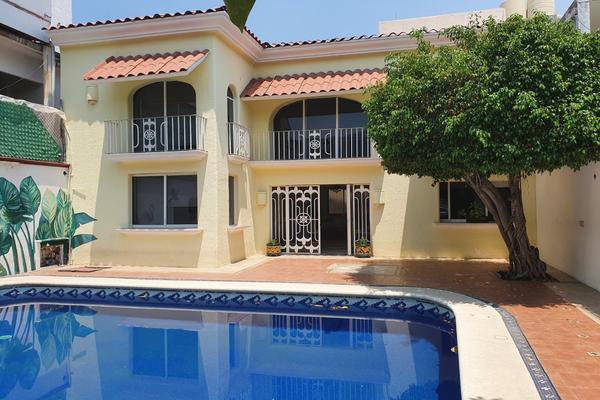 Foto de inmueble en  , Col. Costa Azul C.P. 39850, Acapulco de Juárez