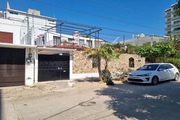Foto de inmueble en  , Col. Costa Azul C.P. 39850, Acapulco de Juárez