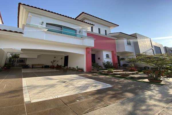 Foto de inmueble en coto 10, Col. Jardín Real C.P. 45136, Zapopan