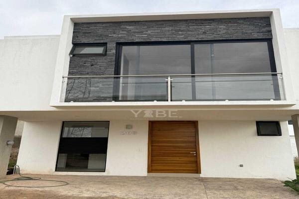 Foto de inmueble en Coto Galarza, Col. Valle Imperial C.P. 45134, Zapopan