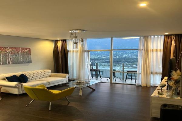 Foto de inmueble en Cova 2, Col. Colinas del Valle C.P. 64650, Monterrey