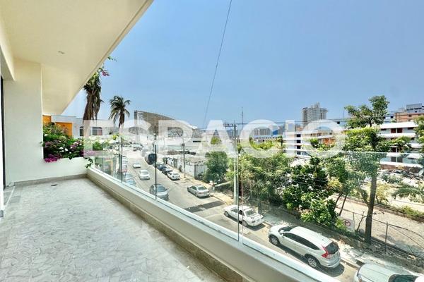 Foto de inmueble en Cristobal Colón, Col. Magallanes C.P. 39670, Acapulco de Juárez