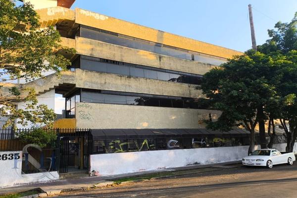Foto de inmueble en CRUZ DEL SUR, Col. Jardines de La Cruz 1a. Sección C.P. 44950, Guadalajara