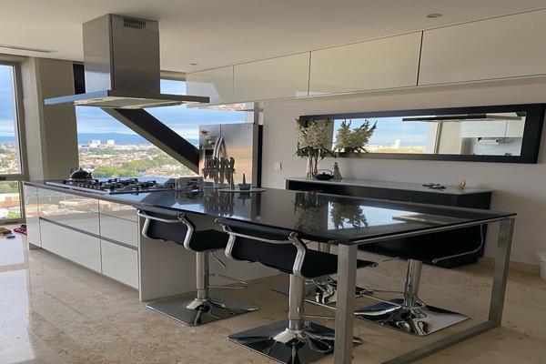 Foto de inmueble en CtoDe los Himalaya Las Cumbres,, Col. Virreyes Residencial C.P. 45110, Zapopan
