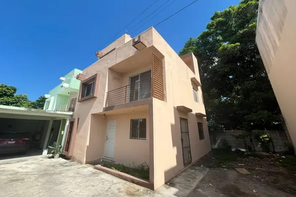 Foto de inmueble en Cuarta Avenida #214, Col. Laguna de La Puerta C.P. 89310, Tampico