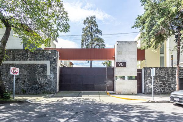 Foto de inmueble en Cuitláhuac 100, Col. Toriello Guerra C.P. 14050, Tlalpan
