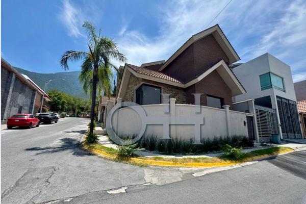 Foto de inmueble en Cumbres 4 sector, Col. Las Cumbres 4 Sector B C.P. 64619, Monterrey