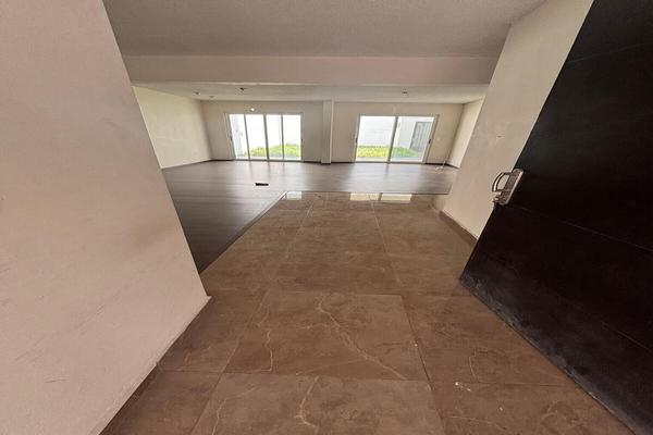 Foto de inmueble en Cumbres 4to. Sector, Col. Las Cumbres 4 Sector B C.P. 64619, Monterrey