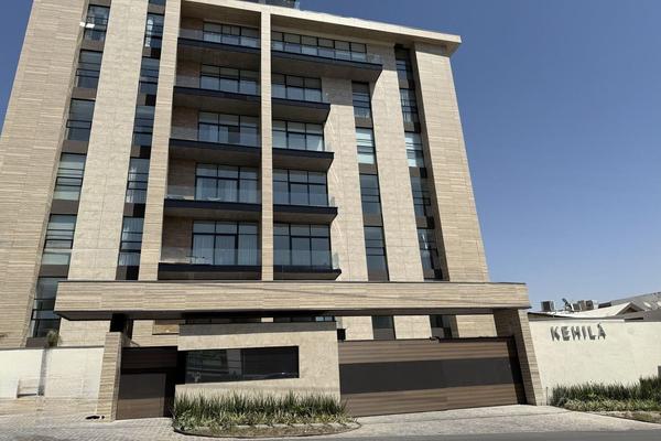 Foto de inmueble en Cumbres, Col. Las Cumbres 1 Sector C.P. 64610, Monterrey