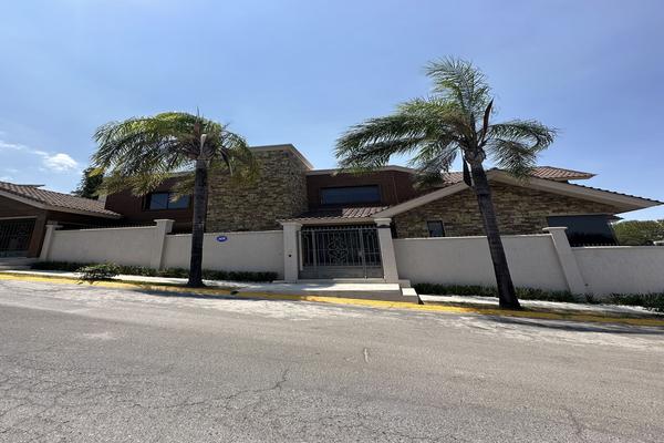 Foto de inmueble en Cumbres, Col. Las Cumbres 4 Sector B C.P. 64619, Monterrey
