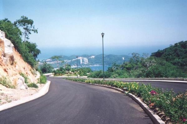 Foto de inmueble en  , Col. Cumbres Llano Largo C.P. 39820, Acapulco de Juárez
