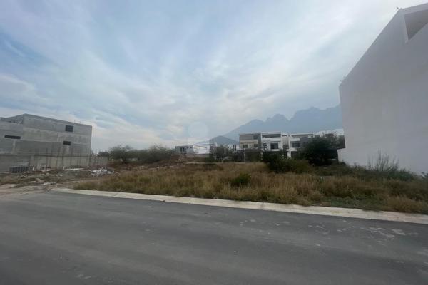 Foto de inmueble en Cumbres Platino #100, Col. Cumbres Platino C.P. 64340, Monterrey