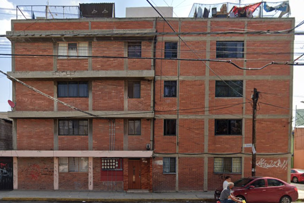 Foto de inmueble en Puebla #s/n, Col. Juárez Pantitlán C.P. 57460, Nezahualcóyotl