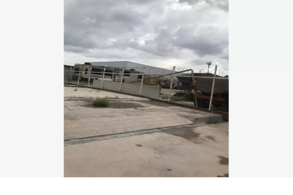 Foto de inmueble en Avenida del Rosal, Col. Los Ángeles C.P. 09830, Iztapalapa