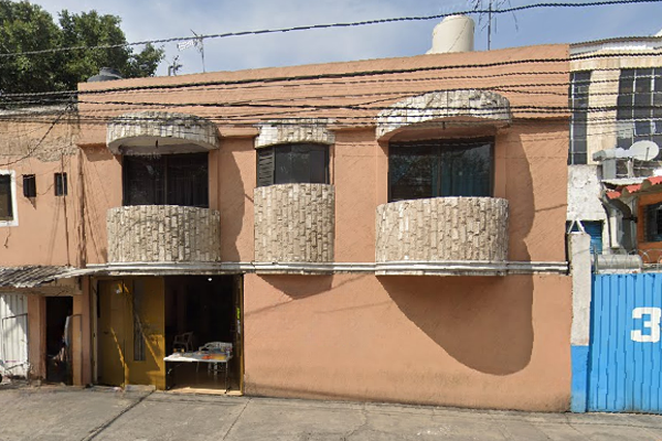 Foto de inmueble en Av Río Churubusco, Col. Granjas México C.P. 08400, Iztacalco