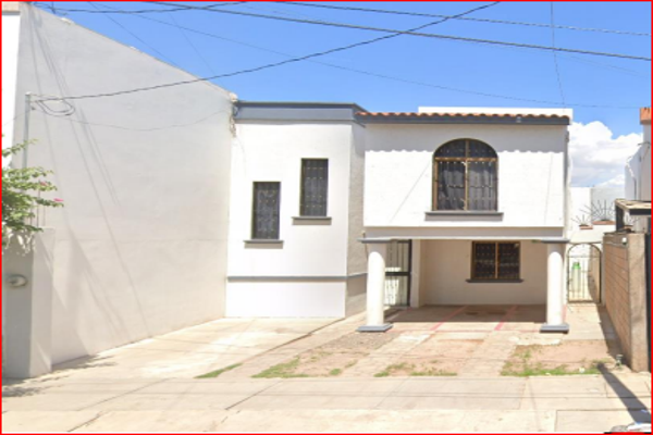 Foto de inmueble en Calle París, Col. Urbanizable 4 C.P. 85000, Cajeme