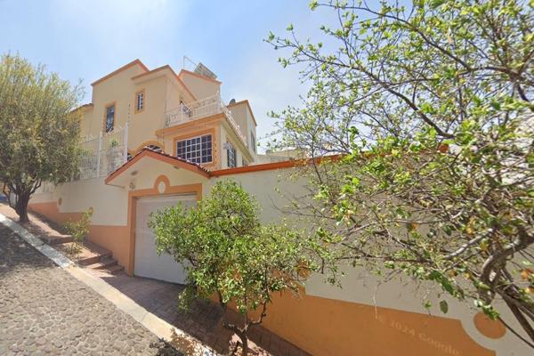 Foto de inmueble en Calle Yuca #s/n, Col. Arboledas C.P. 76140, Querétaro