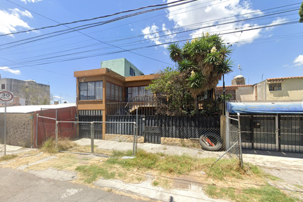 Foto de inmueble en Gabino Barreda 27 #27, Col. Maestro Federal C.P. 72080, Puebla