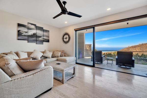 Foto de inmueble en Via de Lerry, Paraiso Escondido, 23456 Cabo San Lucas, B.C.S. #102BInt. 102B, Col. Colinas de Cabo Baja C.P. 23456, Los Cabos