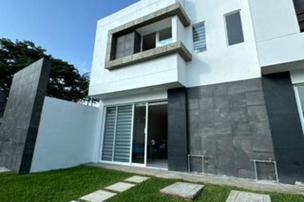 Foto de inmueble en Calle Martin del Campo #s/n, Col. Centro Jiutepec C.P. 62550, Jiutepec