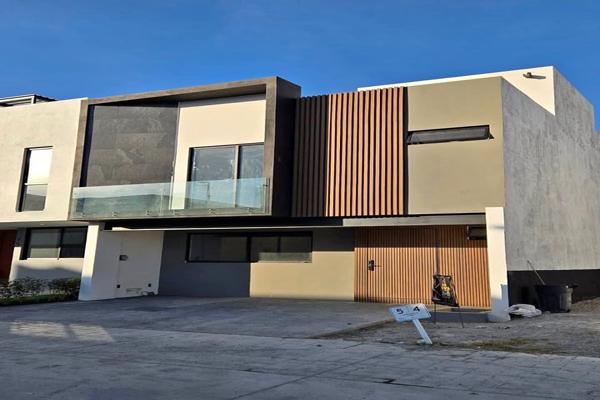 Foto de inmueble en Paseo del Edén, Col. Altea C.P. 45645, Tlajomulco de Zúñiga