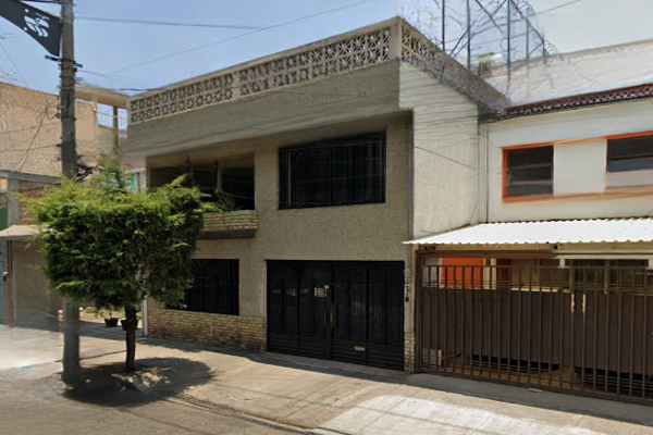 Foto de inmueble en Poniente 54, Col. Obrero Popular C.P. 02840, Azcapotzalco