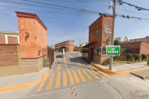 Foto de inmueble en Hacienda Vista Hermosa Manzana 045, 50257 San Felipe Tlalmimilolpan, Méx., Col. San Felipe Tlalmimilolpan C.P. 50250, Toluca