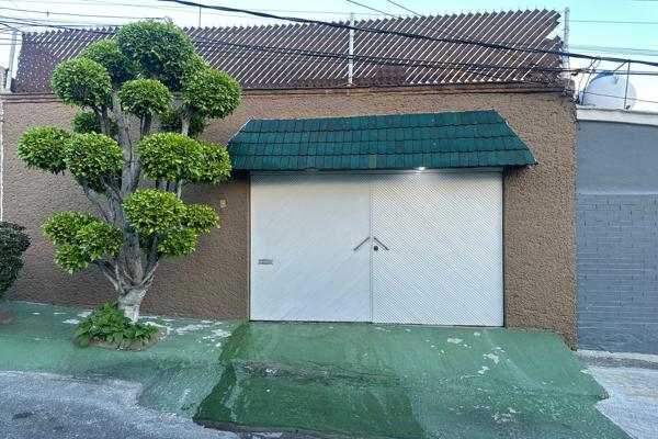 Foto de inmueble en De Carlita, Col. Loma de Canteras (Lomas de Cantera) C.P. 53470, Naucalpan de Juárez