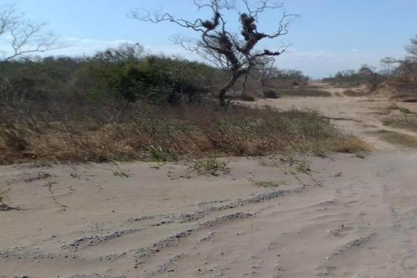 Foto de inmueble en Camino Principal #s/n, Col. Barra de Chachalacas C.P. 91667, Ursulo Galván