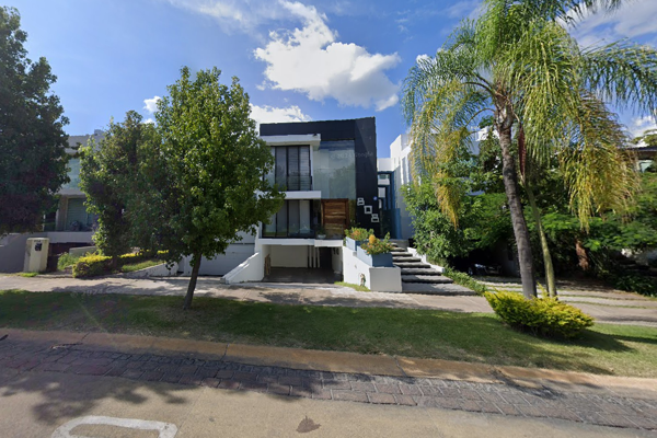 Foto de inmueble en Boulevard Valle Imperial, Col. Periquera C.P. 45134, Zapopan