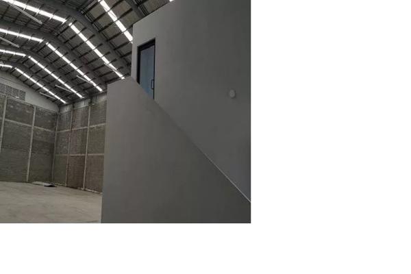 Foto de inmueble en Avenida Toluca, Col. Isidro Fabela C.P. 54110, Tlalnepantla de Baz