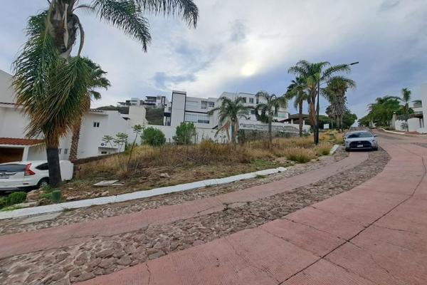 Foto de inmueble en Av. P.º Vista Real s/n, Fraccionamiento Vista Real, 76905 Santiago de Querétaro, Qro. #s/n, Col. Vista Real y Country Club C.P. 76905, Corregidora