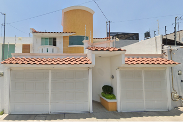 Foto de inmueble en Calle del Puente de Alvarado, Col. Carretas C.P. 76050, Querétaro