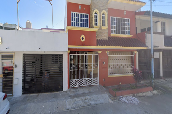 Foto de inmueble en DALIAS, Col. Blancas Mariposas C.P. 86170, Centro