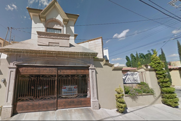 Foto de inmueble en Huitzilopochtli #584, Col. Los Pinos C.P. 25198, Saltillo