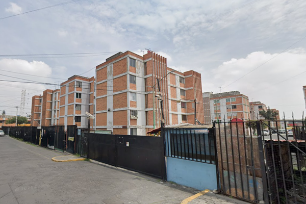 Foto de inmueble en Avenida Texcoco, Col. Juan Escutia C.P. 09100, Iztapalapa