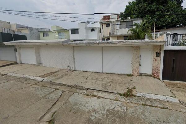 Foto de inmueble en Nuevo León , Col. Petrolera C.P. 96500, Coatzacoalcos