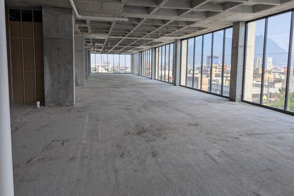 Foto de inmueble en Avenida Cristóbal Colón 101 #101, Col. Sarabia C.P. 64490, Monterrey