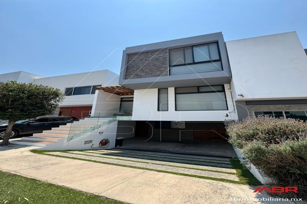 Foto de inmueble en Avenida Punto Sur #1, Col. Los Gavilanes C.P. 45645, Tlajomulco de Zúñiga