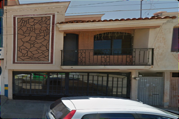 Foto de inmueble en Calle Gonzalo Curiel, Col. Tepatitlán de Morelos Centro C.P. 47600, Tepatitlán de Morelos