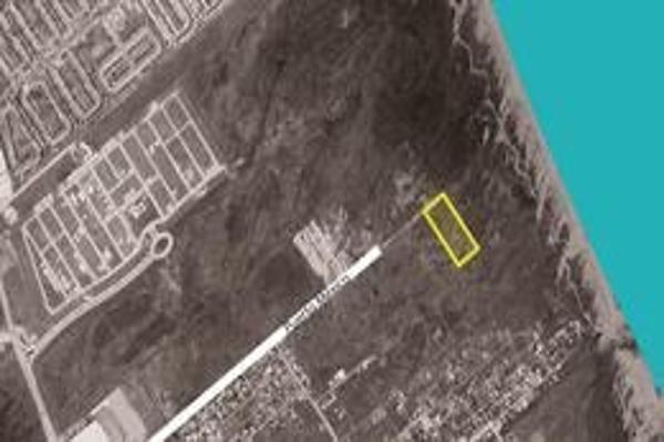 Foto de inmueble en  Puerto México #s/n, Col. Las Barrillas C.P. 96385, Coatzacoalcos