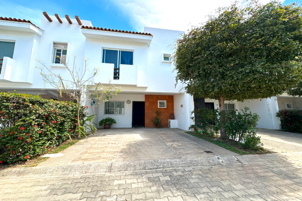 Foto de inmueble en Paseo de los Flamingos #300Int. 27, Col. Villas las Parotas C.P. 63732, Bahía de Banderas