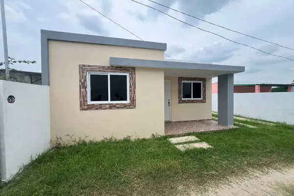 Foto de inmueble en De acceso, Col. Sur 1ra. Sección C.P. 86658, Comalcalco