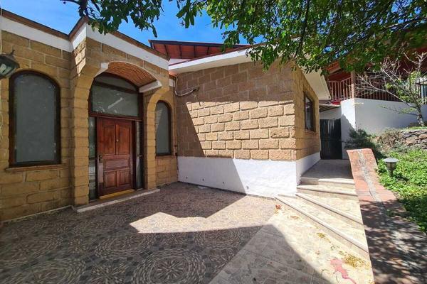 Foto de inmueble en De Carrillo 220JuriquillaQuerétaro, Col. Villas del Mesón C.P. 76226, Querétaro