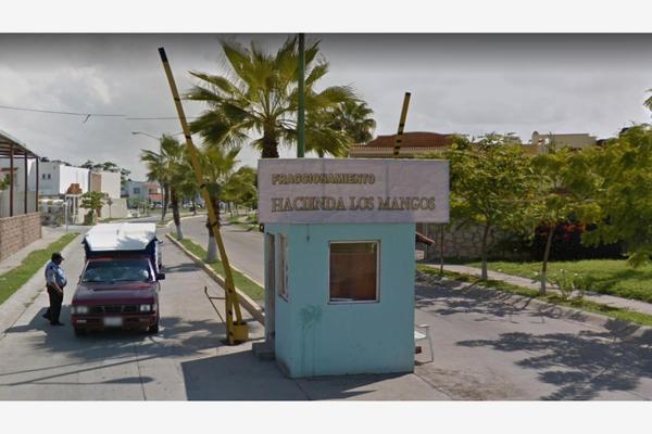 Foto de inmueble en DE LA AMAPA #511, Col. Los Mangos II C.P. 82128, Mazatlán