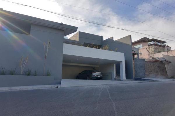 Foto de inmueble en DE LA CIMA #123, Col. Las Cumbres C.P. 64619, Monterrey