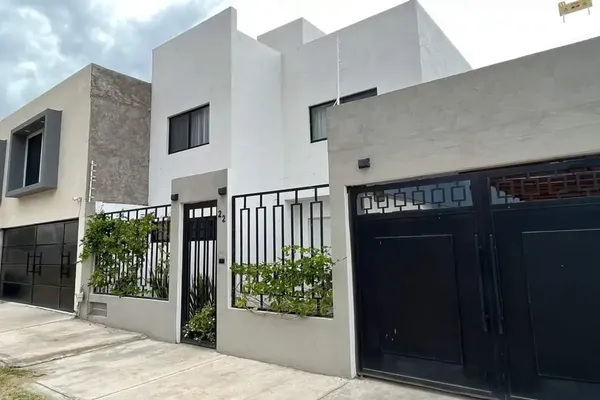 Foto de inmueble en DE LA FAMILIA #40, Col. Santuarios del Cerrito C.P. 76900, Corregidora