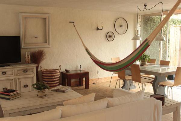 Foto de inmueble en De los Cerrritos, Col. Los Reyes C.P. 62520, Tepoztlán