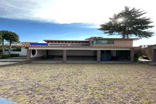 Foto de inmueble en De Los Corredores #608, Col. Cacalomacán Centro C.P. 50265, Toluca