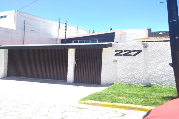Foto de inmueble en ONIX SUR #s/n, Col. Lomas del Mármol C.P. 72574, Puebla